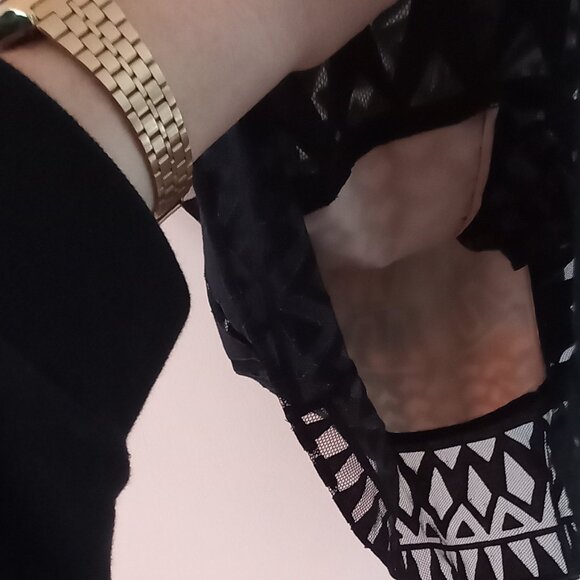 BCBG MAX AZRIA black lace top - Picture 13 of 13